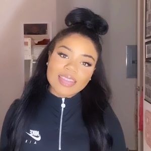 Meet your Posher, Brandi